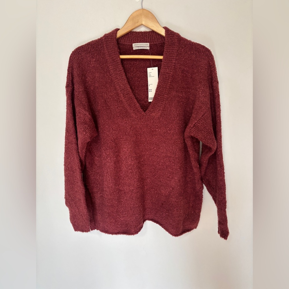 Urban Outfitters Rosie Cozy V Neck Fuzzy Sweater Women’s Medium Maroon Boxy